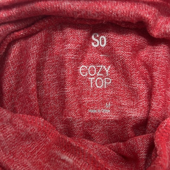 Cozy Red Medium Size Turtleneck Sweater Long-Sleeve - Picture 5 of 6